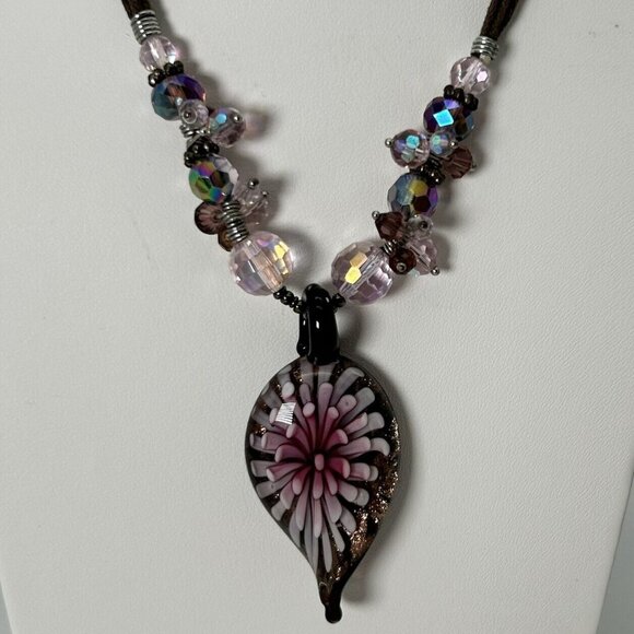Necklace Handblown 3D Flower Pendant Purple Shimmer Faceted Spacers 18" - Picture 2 of 8